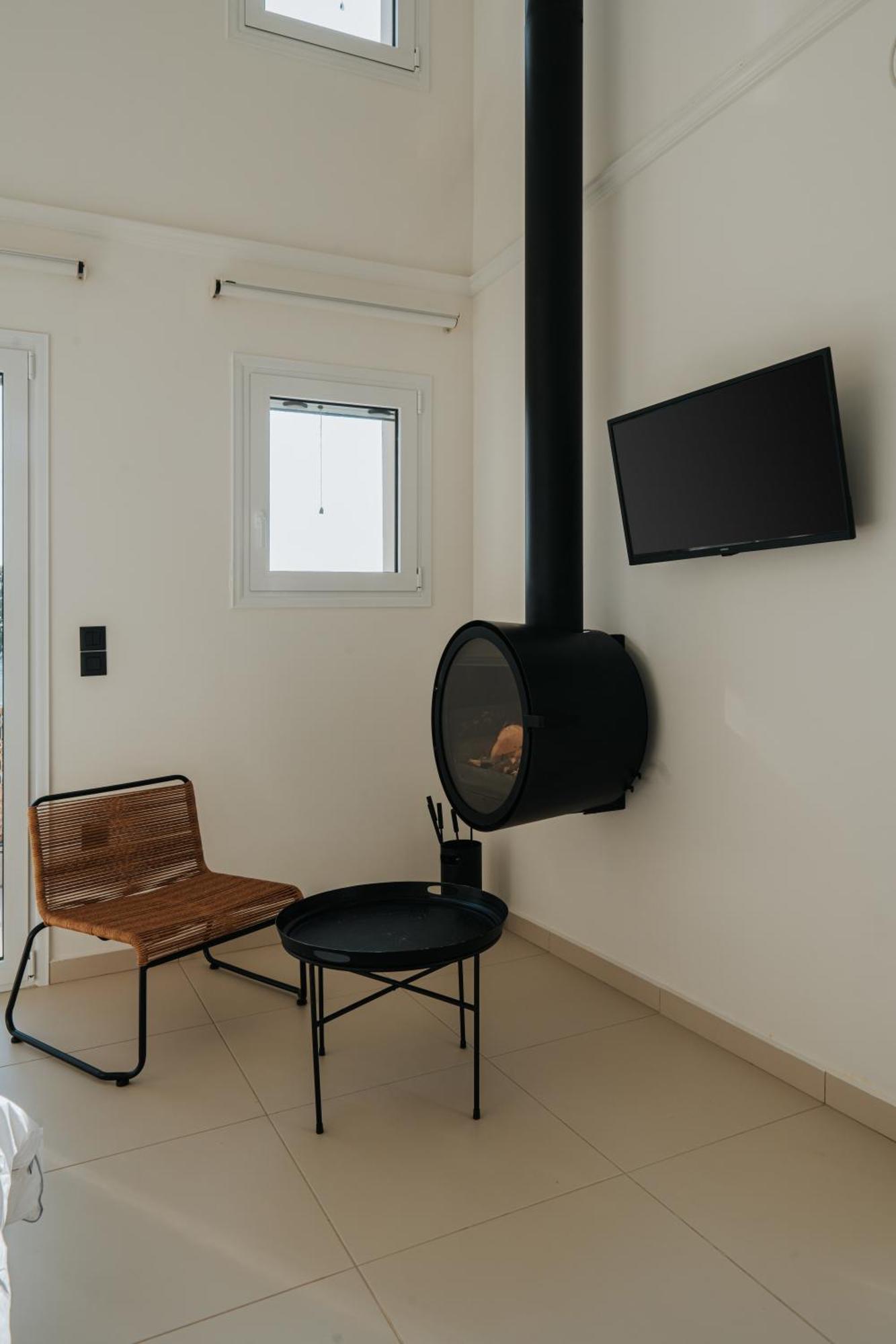Ponte Suites Andírrion Εξωτερικό φωτογραφία