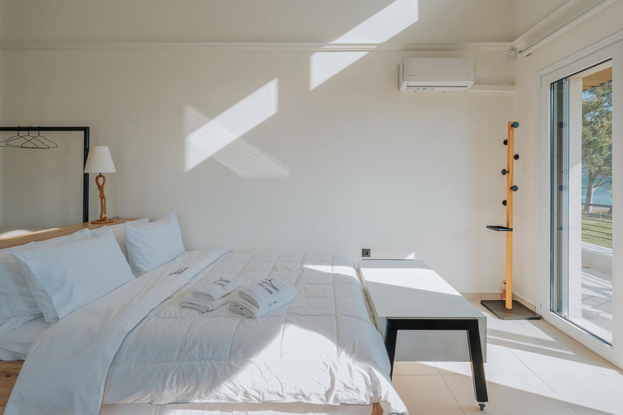 Ponte Suites Andírrion Εξωτερικό φωτογραφία
