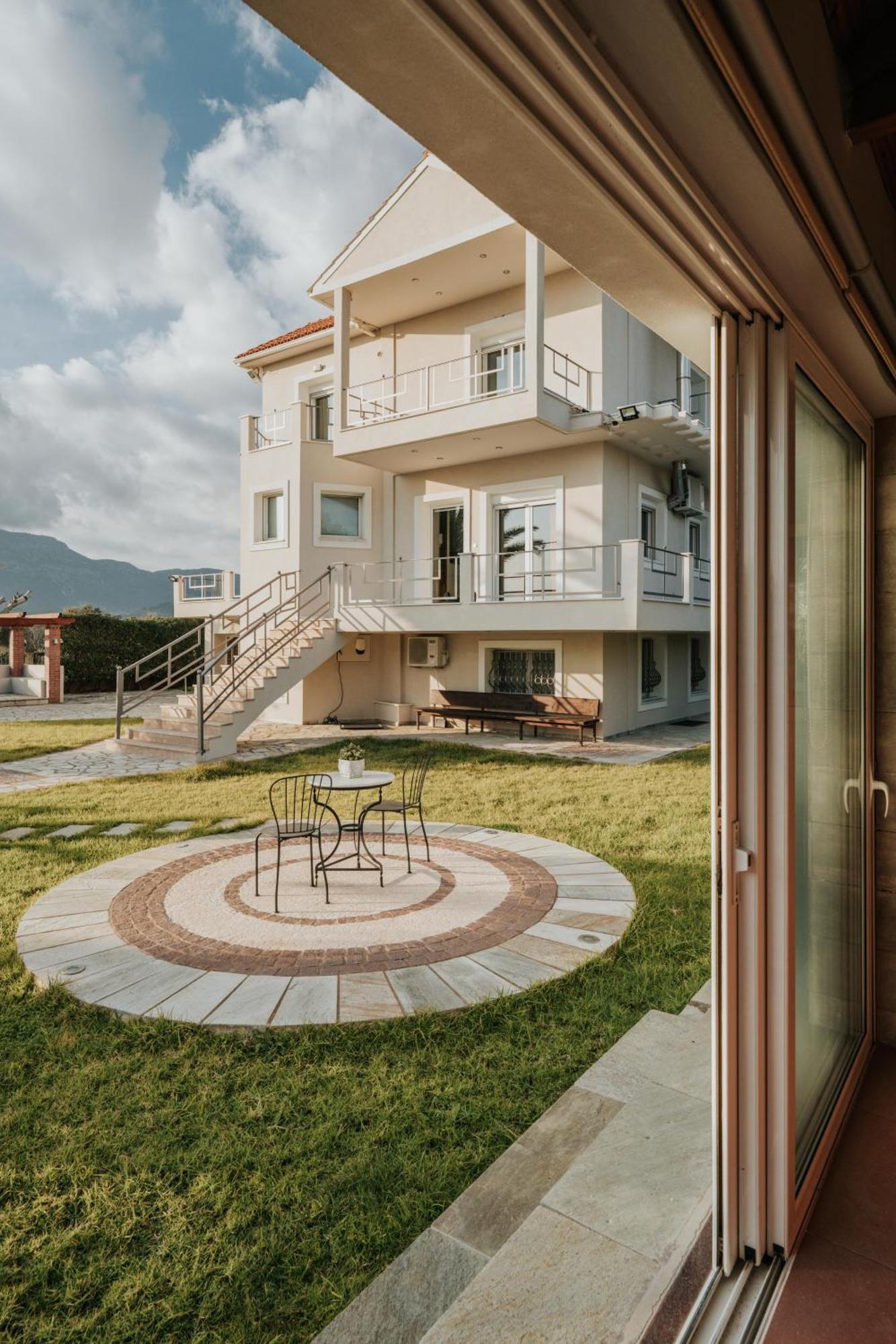 Ponte Suites Andírrion Εξωτερικό φωτογραφία